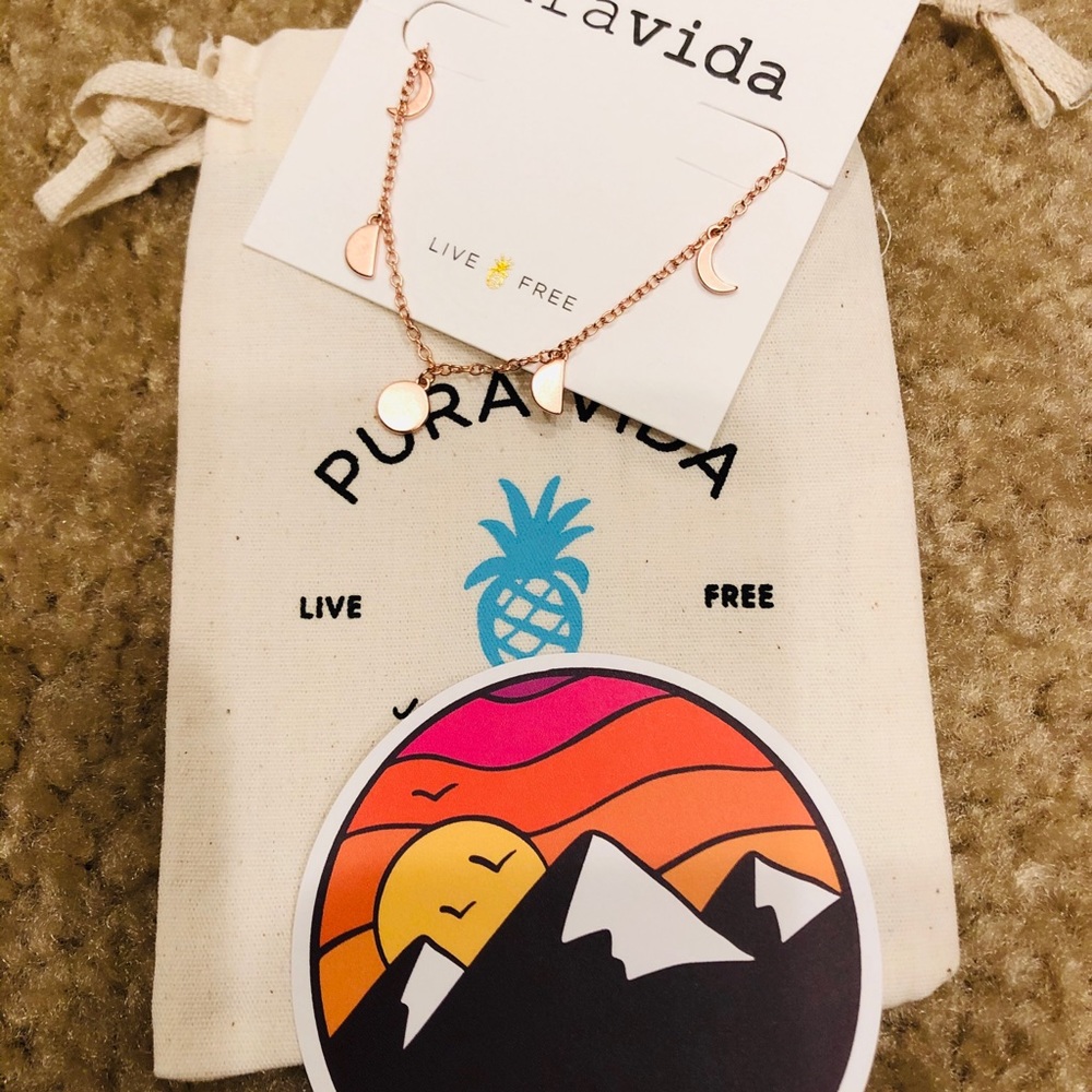 NEW! PURA VIDA NECKLACE!!